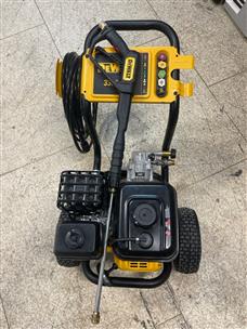 DEWALT DXPW3300 3300 PSI GAS COLD WATER PRESSURE WASHER se